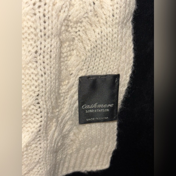 NWOT✨ Lord and Taylor 100% cashmere cream, off-white knit scarf - Picture 5 of 7